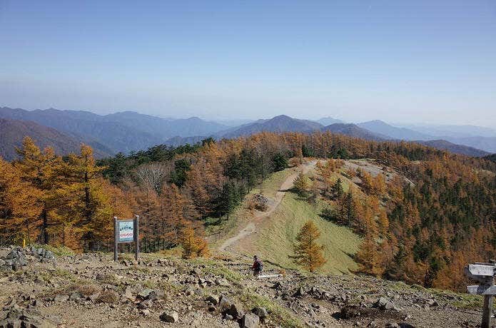 奥多摩方面への尾根