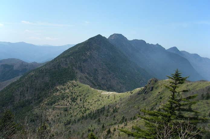 東赤石山　遠景
