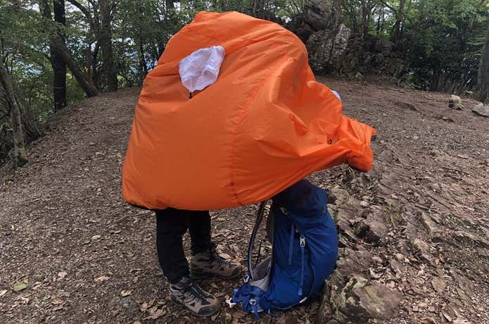 出してかぶって座るだけ】Juza Field Gearの「エム・シェルター
