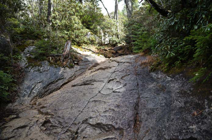 登山道 鎖場