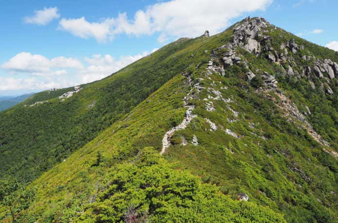 金峰山の稜線上