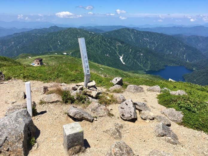 以東岳の山頂