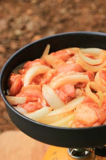お肉投入