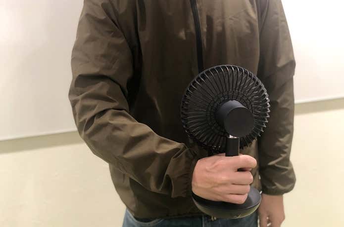 扇風機で風を当てる