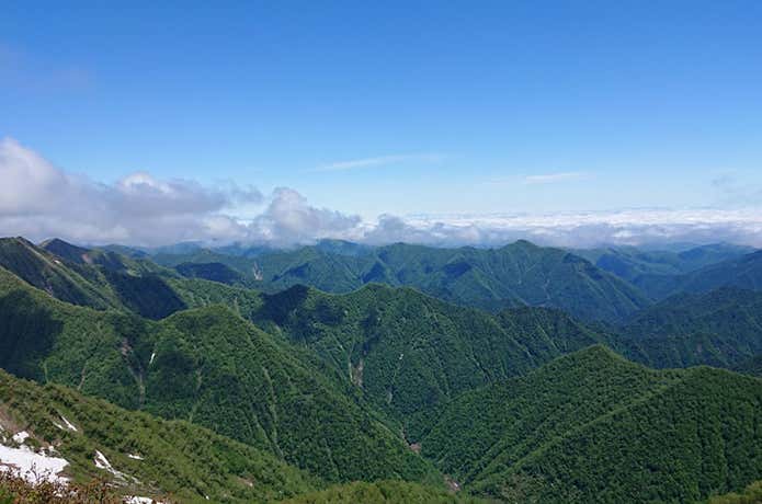 ペテガリ岳山頂からの眺望