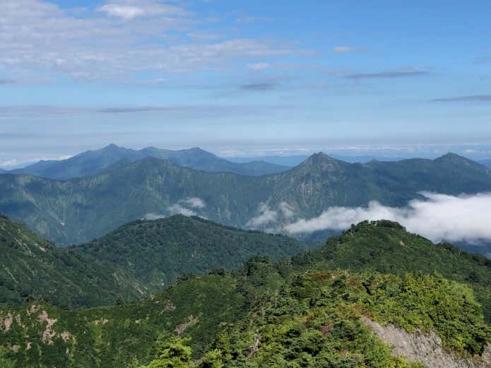 会津朝日岳　山頂