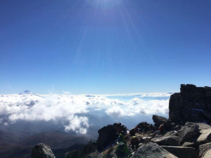 金峰山山頂からの五丈岩と富士山