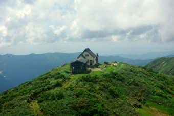 頼母木山避難小屋