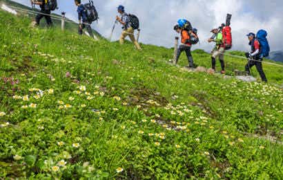 山での行列