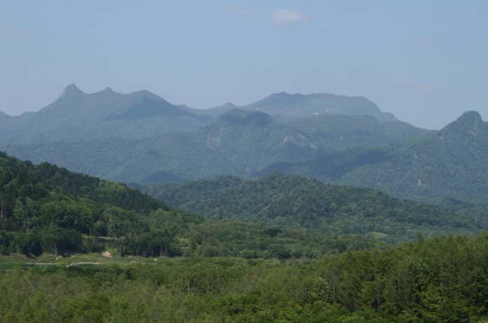 夕張岳　全容