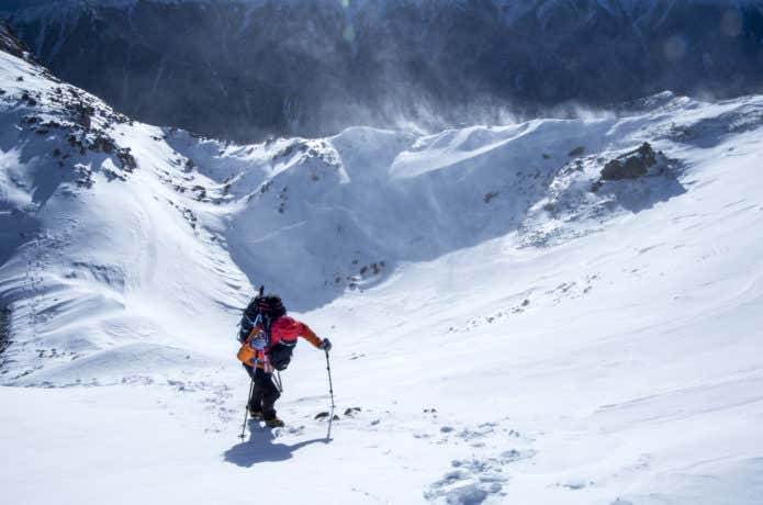 冬の登山イメージ