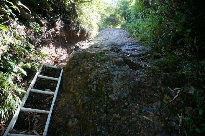 薬師岳手前の鎖場