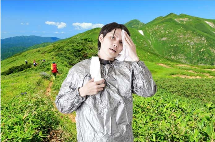 サウナスーツで登山