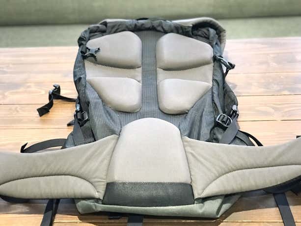 ウレタンのバックパネル