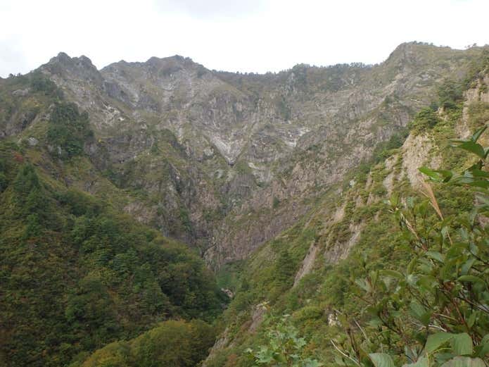 御神楽岳の岩肌