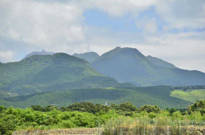 雲仙岳を望む