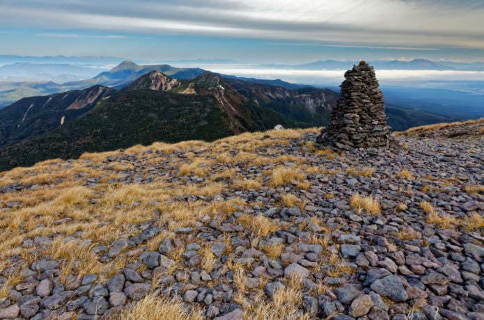 八ヶ岳連峰・硫黄岳山頂のケルン