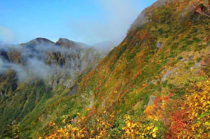 紅葉期の浅草岳