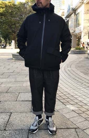 シンプルなパーカー