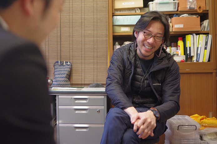 岩に触れたい思いで山に入ってしまう青柳さん