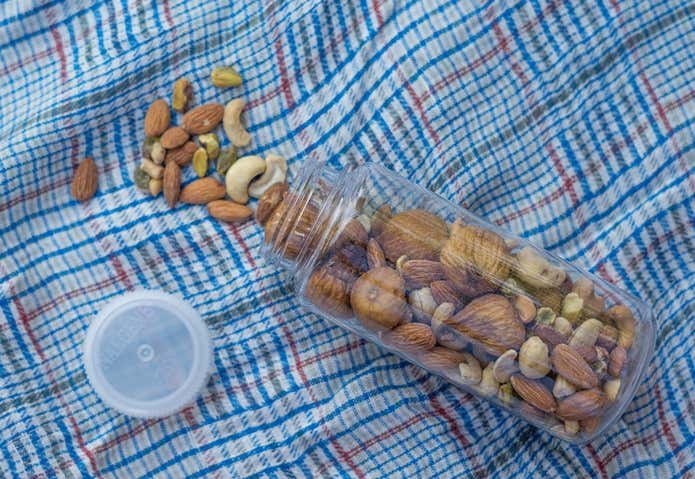 行動食を入れた容器