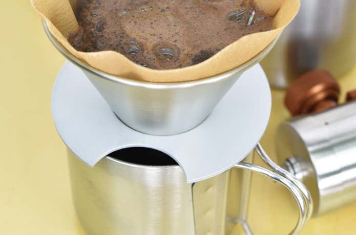  チタンドリッパー＆クッカーセットでコーヒー抽出