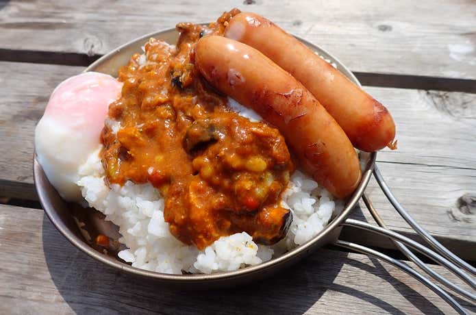 フリーズドライごはんとフリーズドライカレー