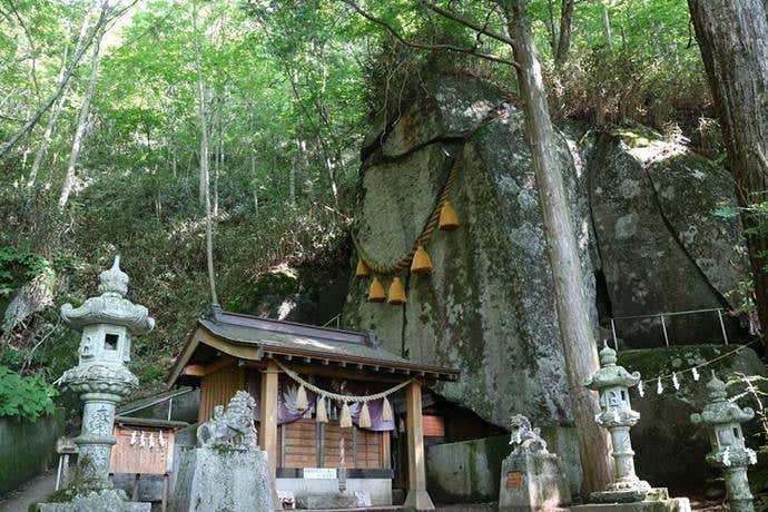 7月の石割神社