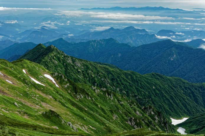 飯豊本山山頂からの景色