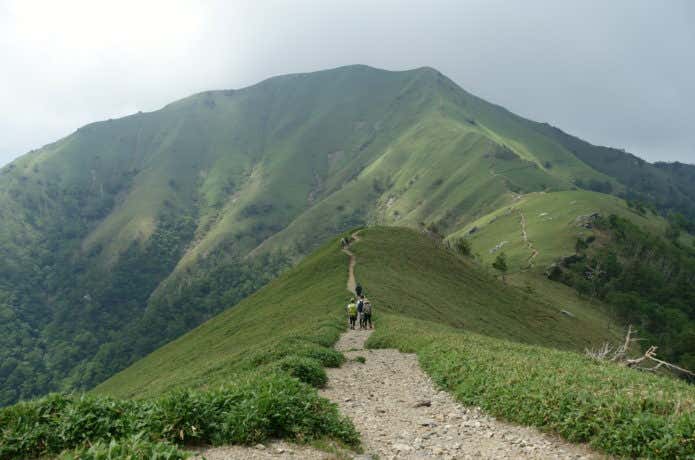 剣山/次郎岌への稜線