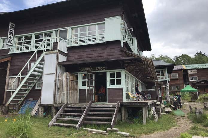 弥四郎小屋　外観