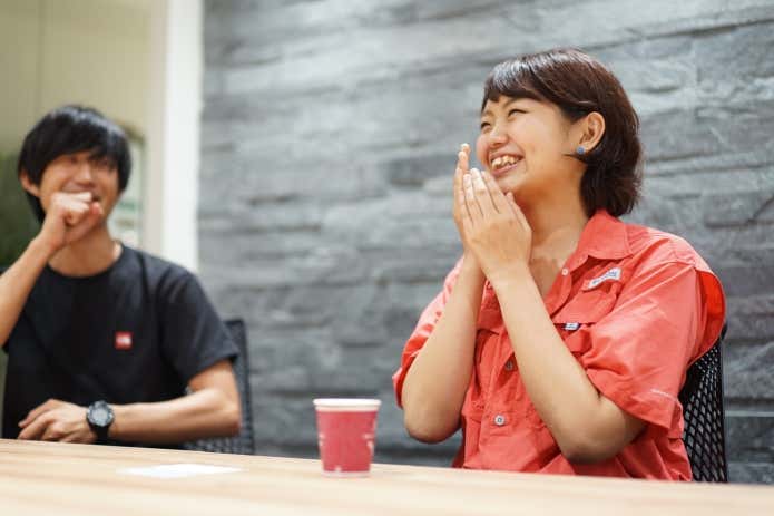 座談会８　ご飯の話を楽しそうに語る新井さん