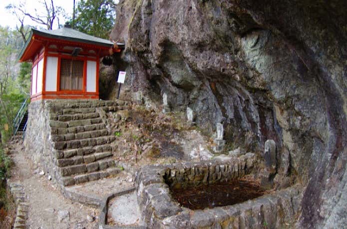 勝岳不動