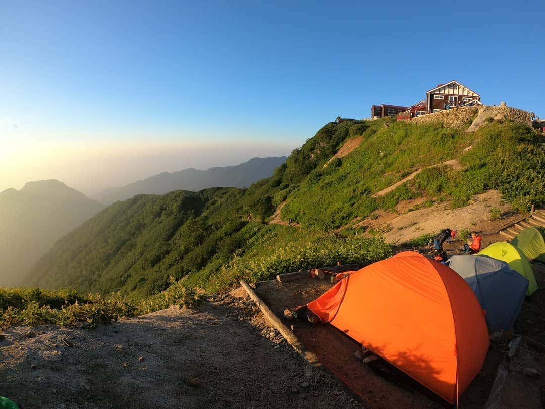 燕山荘 テント場