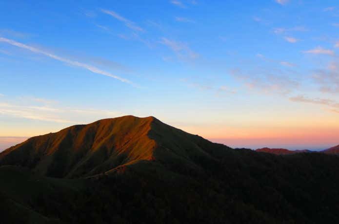 剣山の美しい稜線