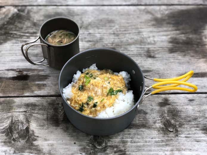 不思議なめし袋　山ごはん　親子丼とみそ汁