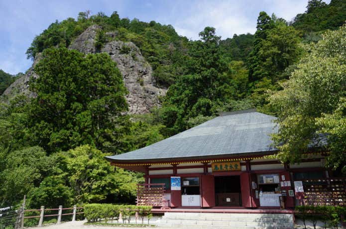 鳳来寺山