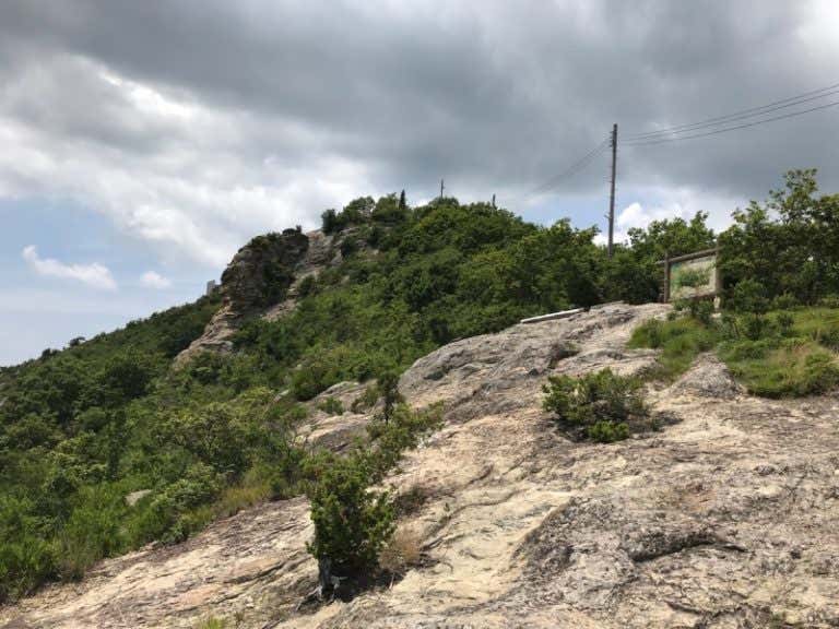 岩肌