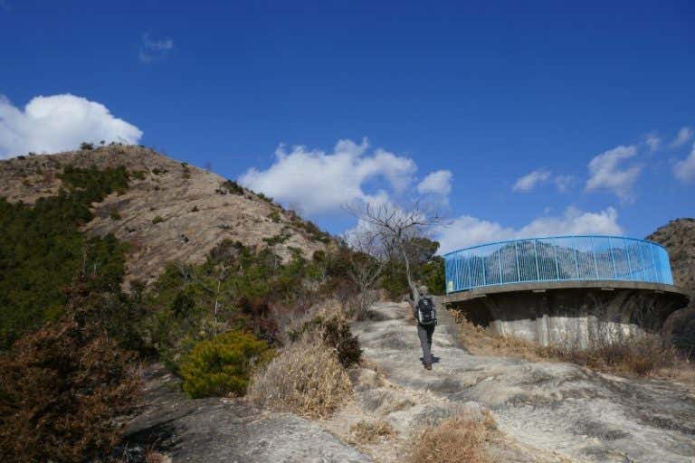 百間岩