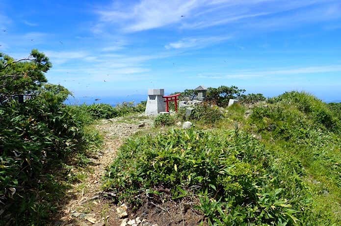中ノ岳山頂
