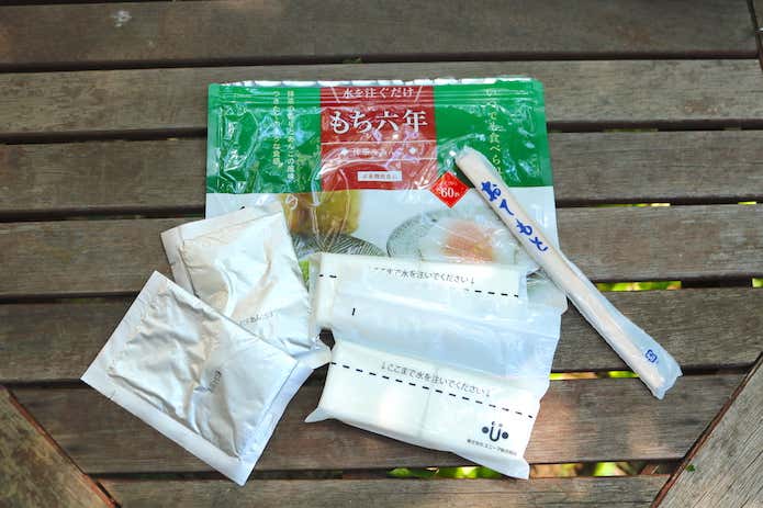 もち六年　パッケージ内の商品