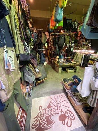 BOZEMAN店内