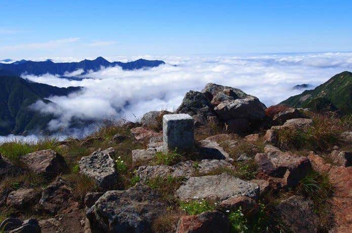 カムイエクウチカウシ山の山頂