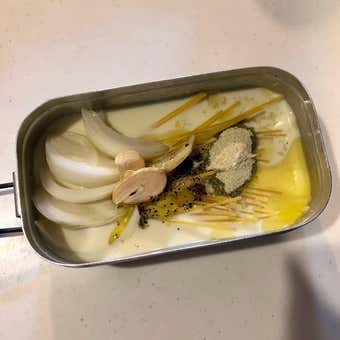 メスティンに材料を入れる