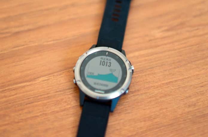 ガーミンの「fenix 5 Plus」気圧グラフ