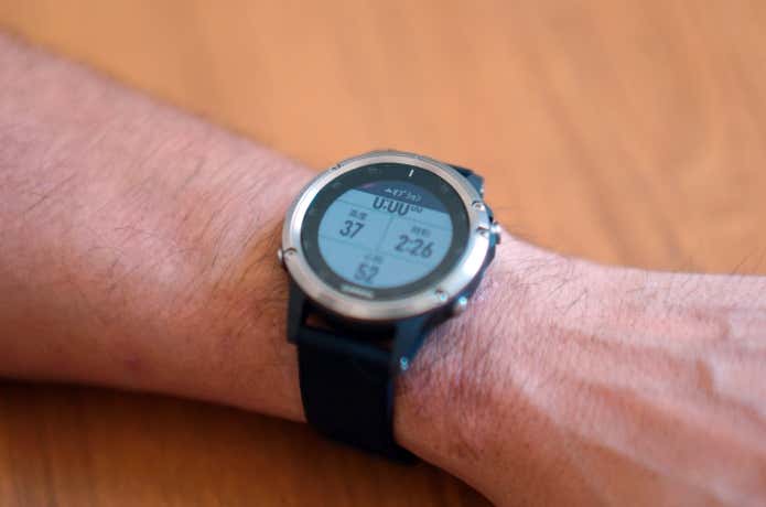 ガーミンのfenix 5 Plusの画面表示4分割
