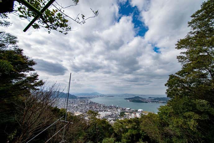 展望台から望む関門海峡