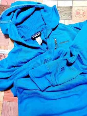 patagonia R1プルオーバー