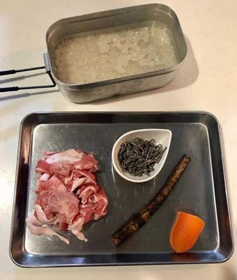塩昆布と鶏肉の炊き込みご飯　材料