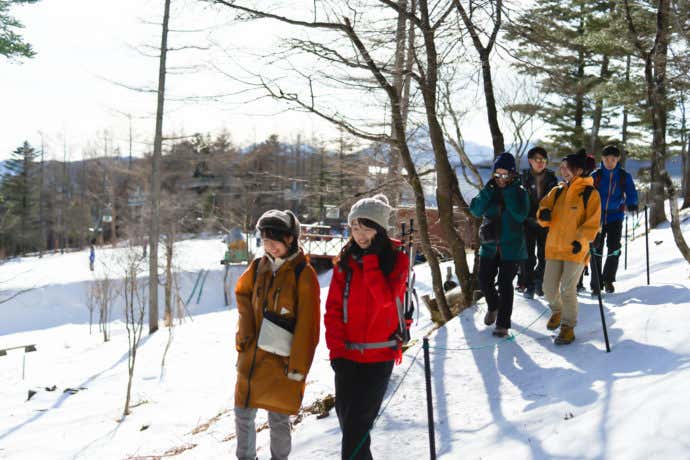 談笑しながら登山開始